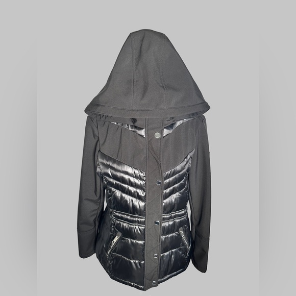 Guess Women's Black Puffer Jacket - Picture 4 of 12